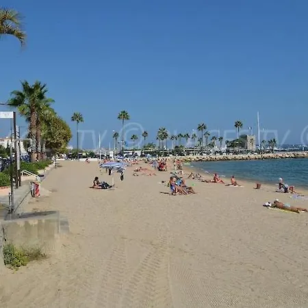 Apartment F1 A 5 Minutes Des Plages Et De La Gare *