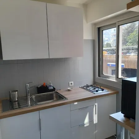 Apartment F1 A 5 Minutes Des Plages Et De La Gare *